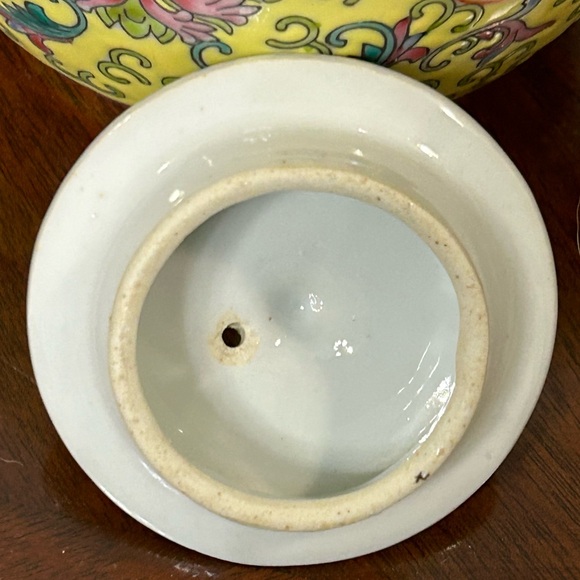 VTG Munshou Teapot in Yellow - Picture 8 of 12